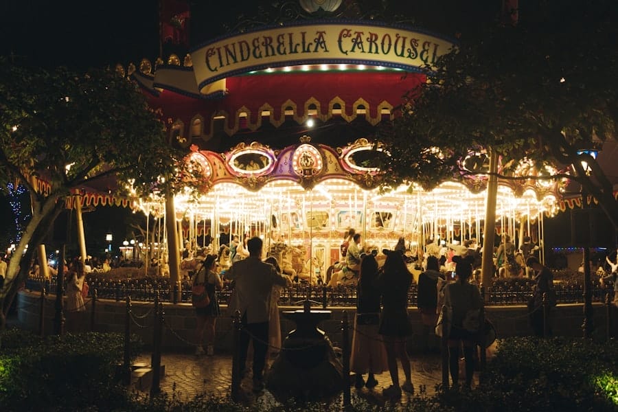 Photo cross‑sell carousel
