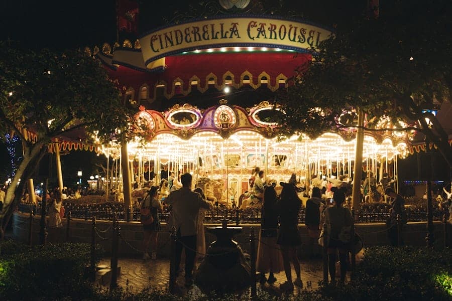 Photo cross‑sell carousel
